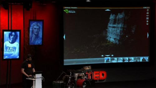 Blaise Aguera y Arcas showing off Notre Dame cathedral using Photosynth